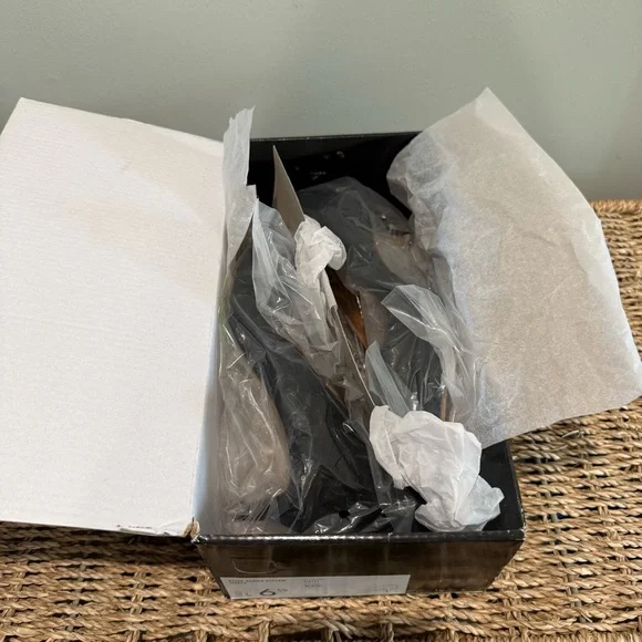 NEW J Crew Esme Black Suede Kitten Heels - Picture 8 of 8